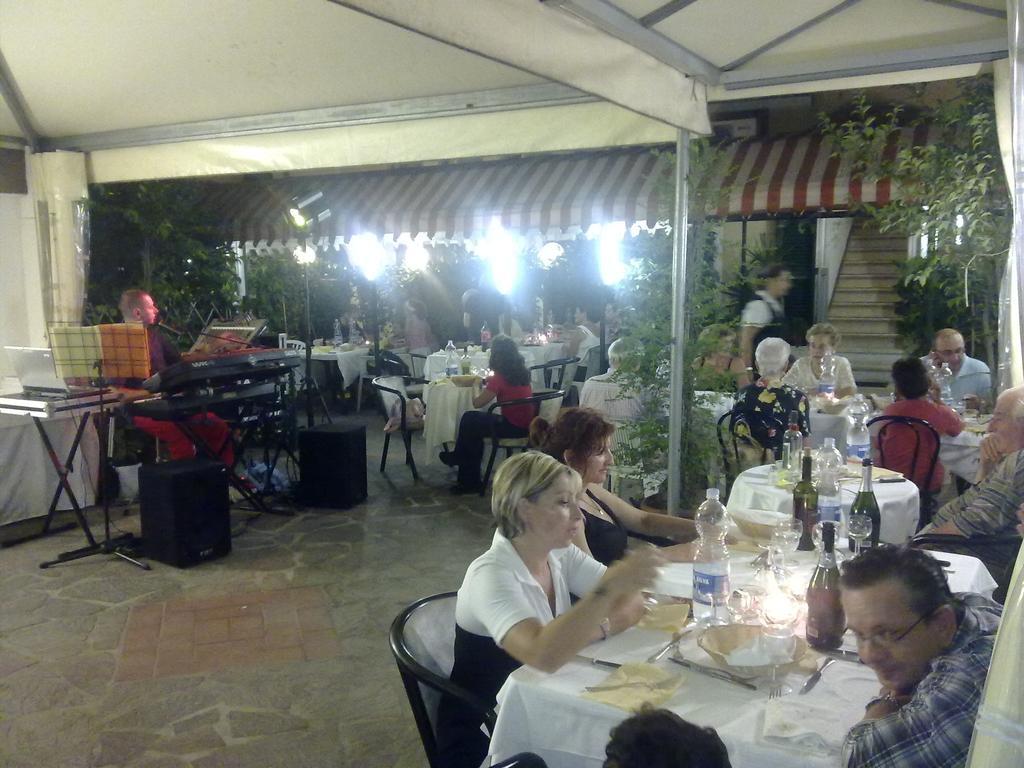 Hotel Tonfoni Montecatini-Terme Esterno foto